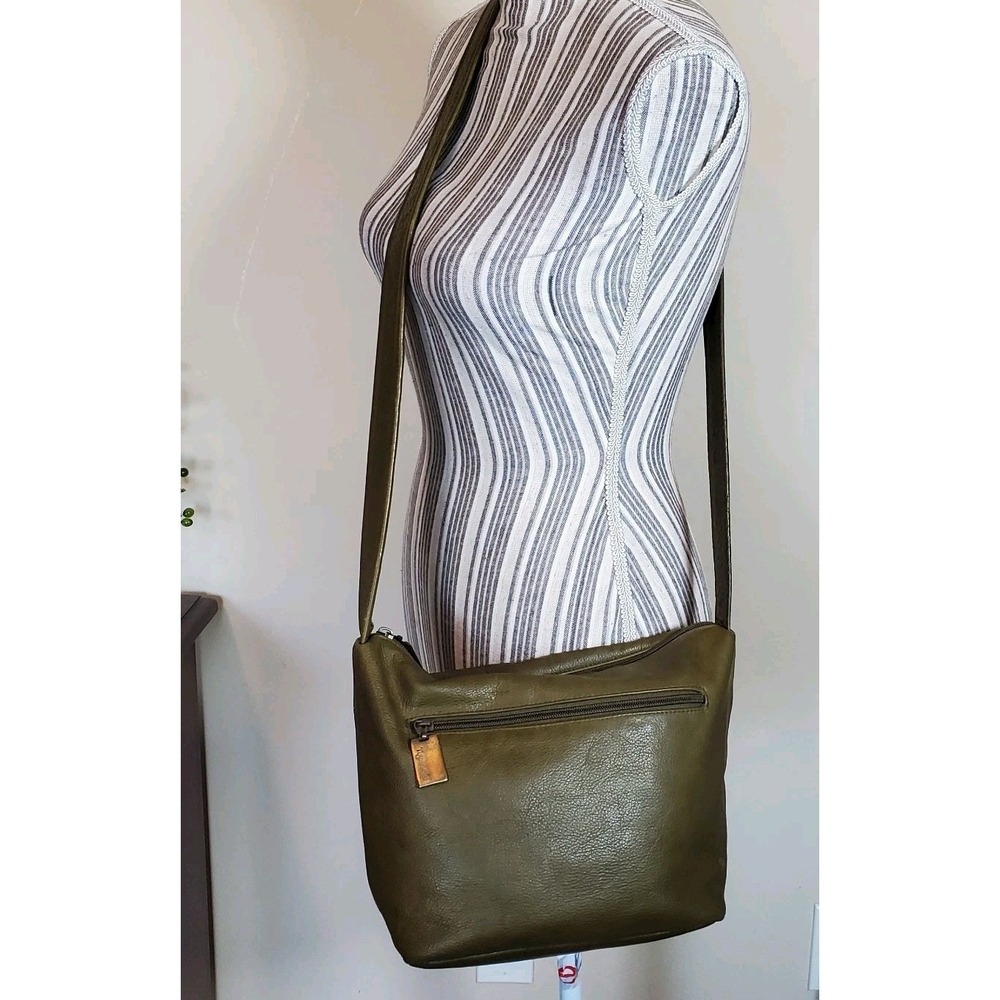 Tignanello crossbody Geniune leather olive green Bag Handbag Vtg Bronze Hardware